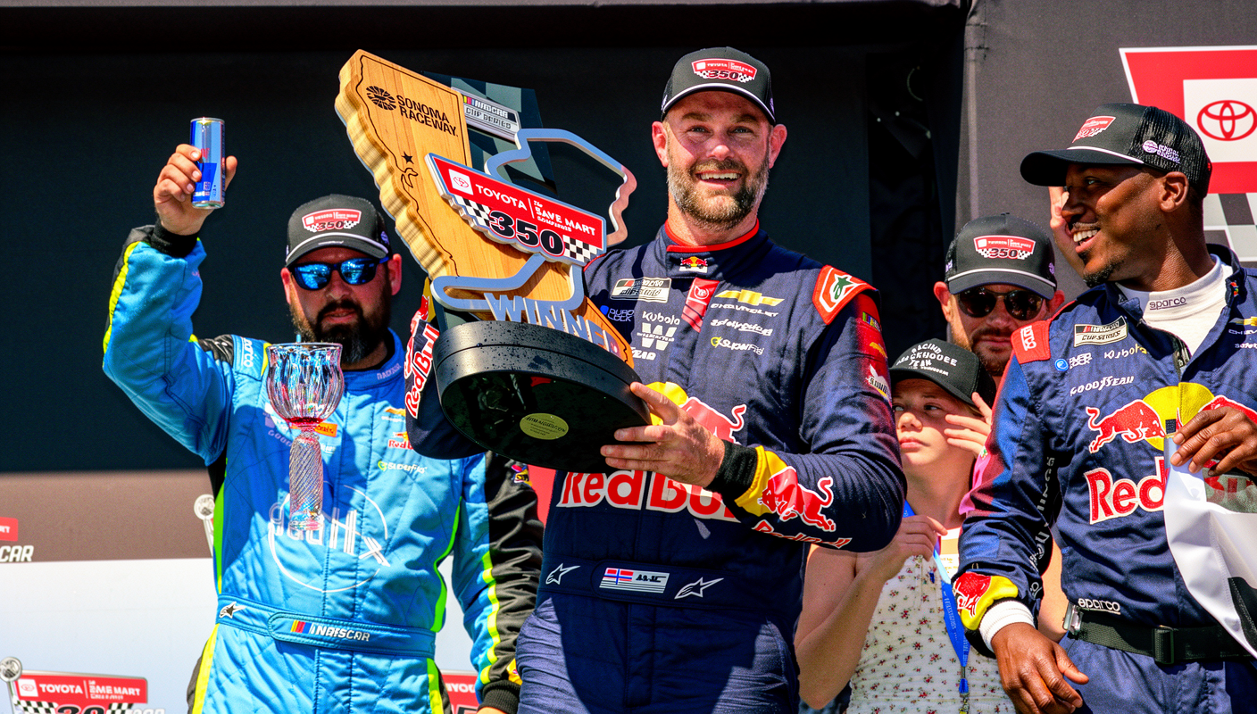 Shane van Gisbergen 逆袭夺冠背后的4大关键启示：9博体育 - 9博体育 在索诺玛的不可复制之路